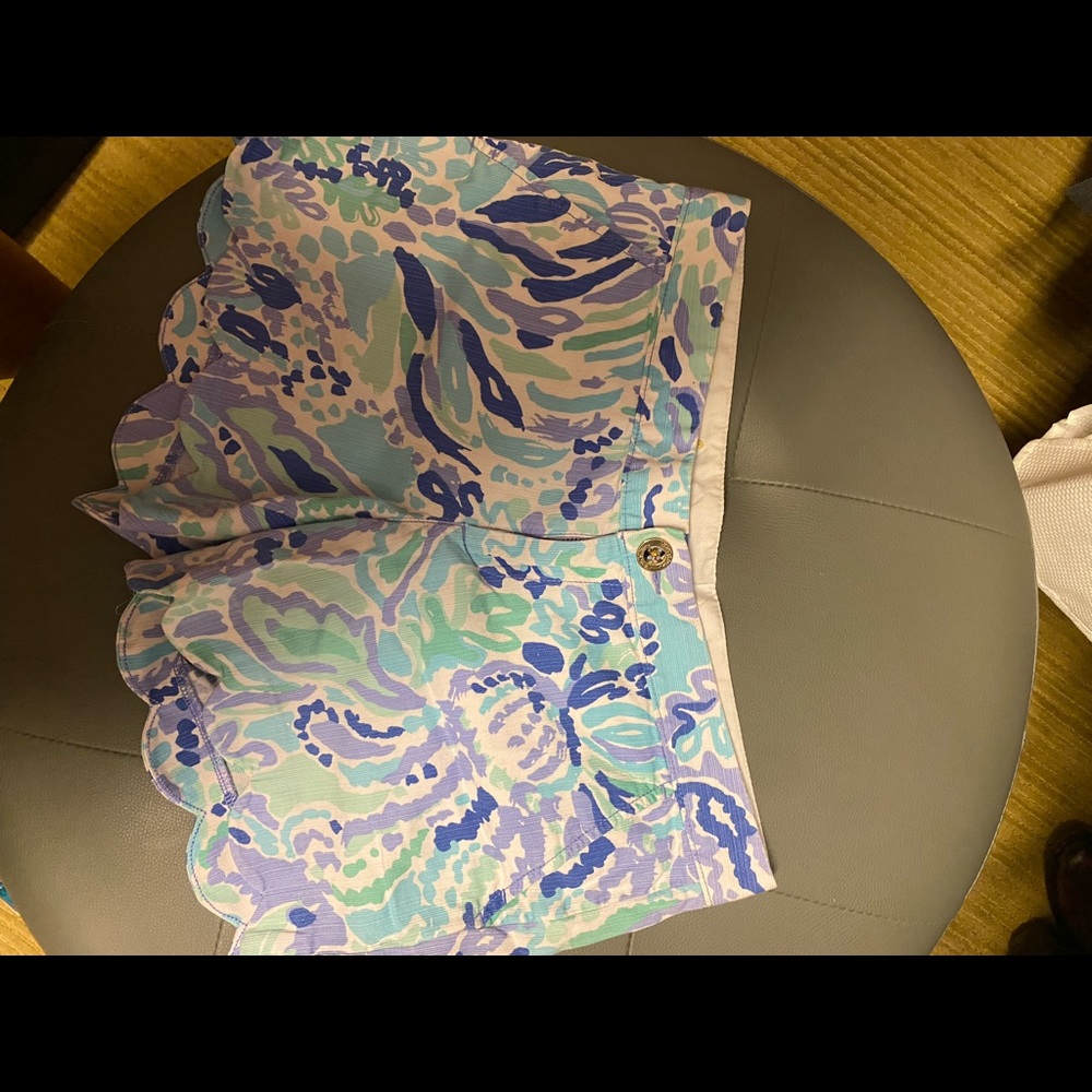 Lilly Pulitzer short. Size 4